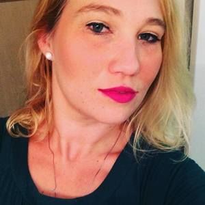 Meet your Posher, Leeann